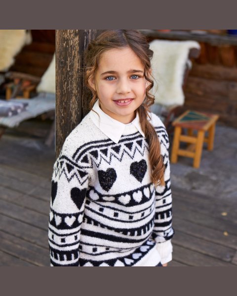 Sweater with sequins (6-14 years)