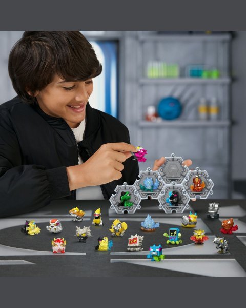 Φιγούρες 14τμχ MrBeast Lab Hyper Fusion Lab Pack (5+ ετών)