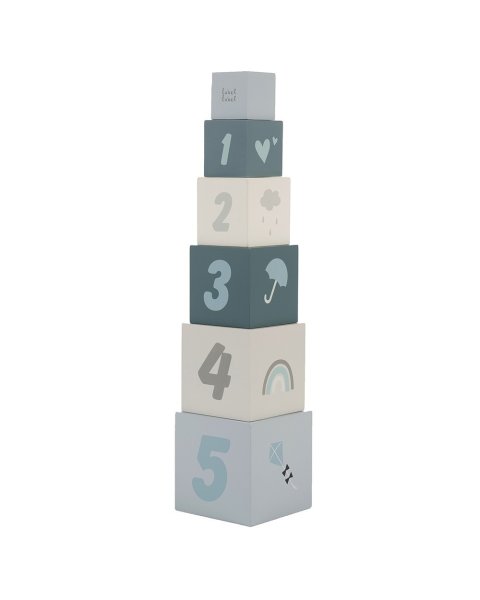 Wooden blue blocks with numbers label label (12+ months)