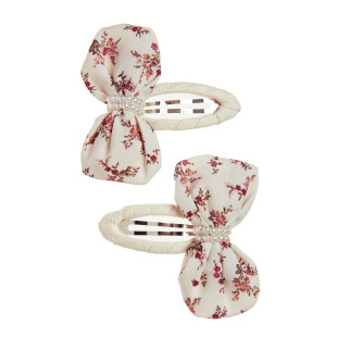 Hair clip with pearls