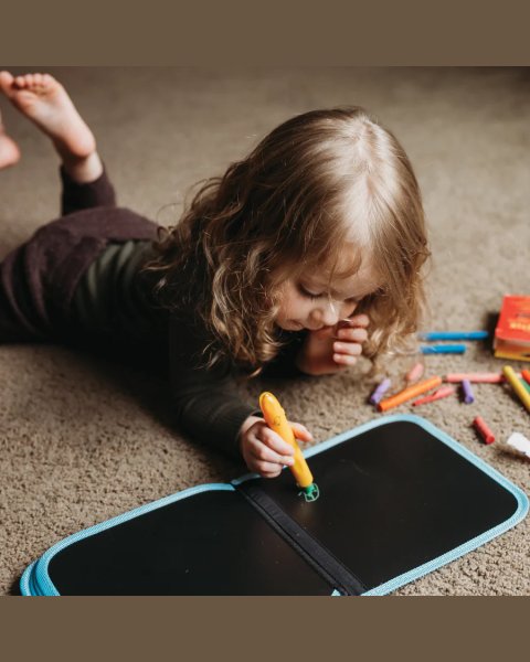 Erasable book Doodle it & Go Jaq Jaq Bird trains with 4 ButterStix® (3+ years)