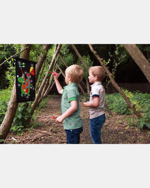 2-Sided Magnetic Scratch Target with 6 Darts-Knights (5+ years)