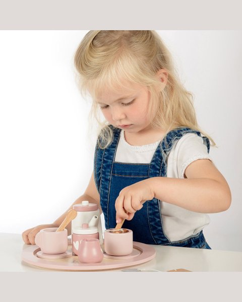 Toy label label from natural wood teaset (18+ months)