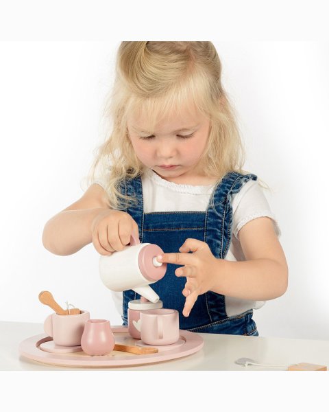 Toy label label from natural wood teaset (18+ months)
