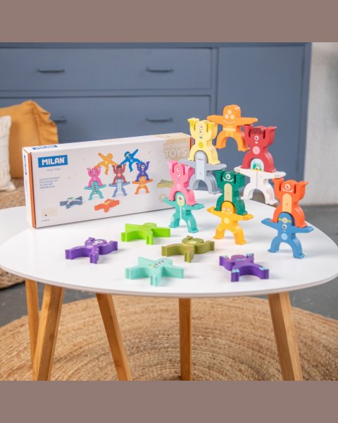 Aliens Tower stacking figures, wooden educational toy (3+ years)