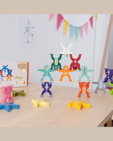 Aliens Tower stacking figures, wooden educational toy (3+ years)