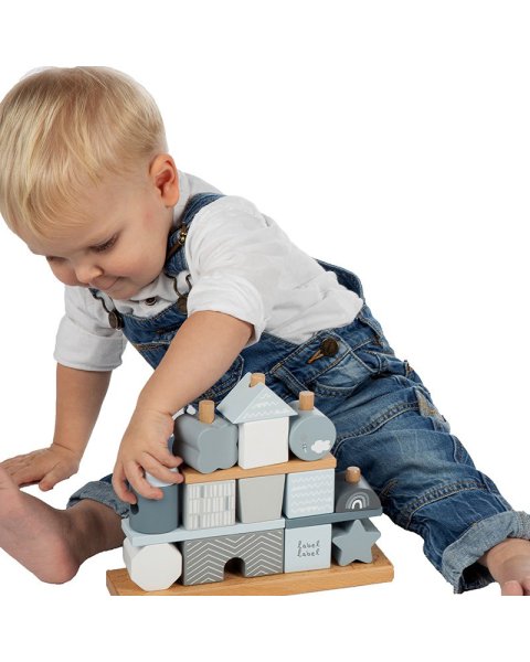 Toy label label from natural wood blue house cubes (18+ months)