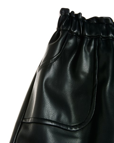 Skirt eco-leather with pockets (4-14 years)