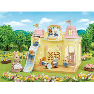 Sylvanian Families Νηπιαγωγείο για μωρό σε σχήμα κάστρου (3+ ετών)