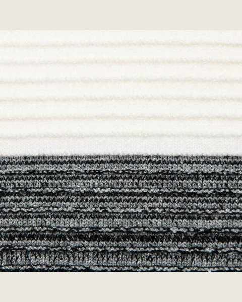 Sweater with waffle texture (6-14 years)